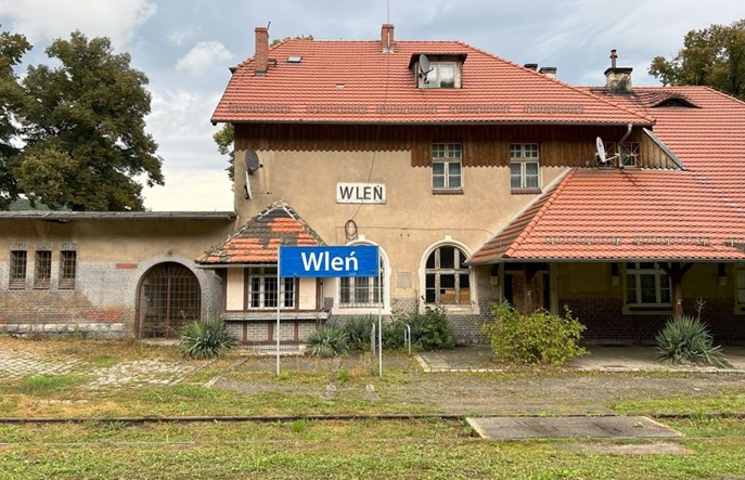 Remont linii do Lwówka i Stronia potrwa 3 lata. Będą autobusy KD?