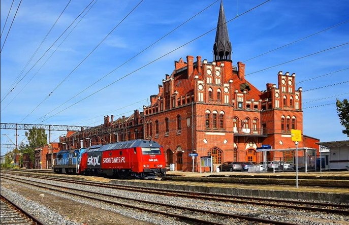 Duńska lokomotywa SU175 na jazdach próbnych w barwach SKPL 
