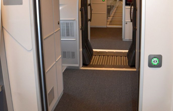 Ponad 1200 zł za metr wykładzin w Pendolino [stanowisko PKP IC]