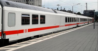 WARS i PKP Intercity: Więcej wagonów gastronomicznych już w grudniu 