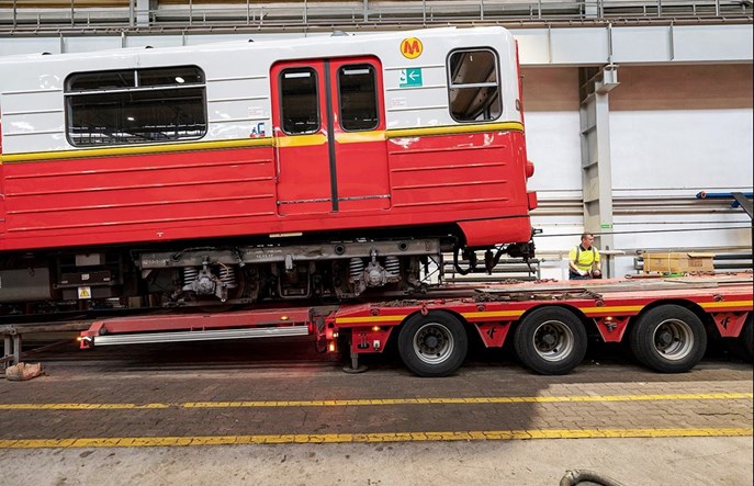 Metro zostawi jeden skład rosyjski na części