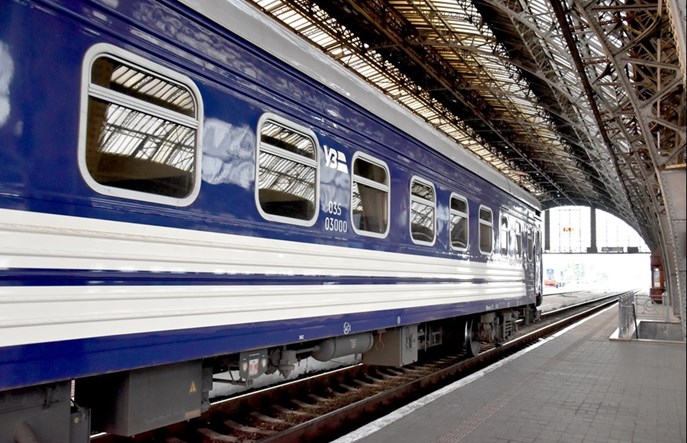 Koleje Ukraińskie kupiły nowe spalinowe jednostki, kupują nowe wagony