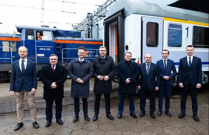 Po czterech latach prób PKP Intercity zmodernizuje 40 wagonów