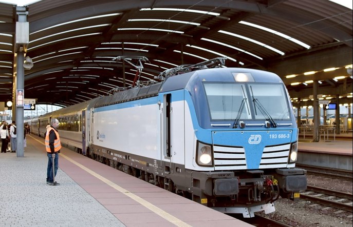 Czeski Vectron pociągnie pociąg IC Śnieżka do Szklarskiej Poręby