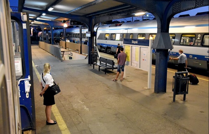 PLK: Na razie bez większych zmian w dojeździe pociągiem do Słupska