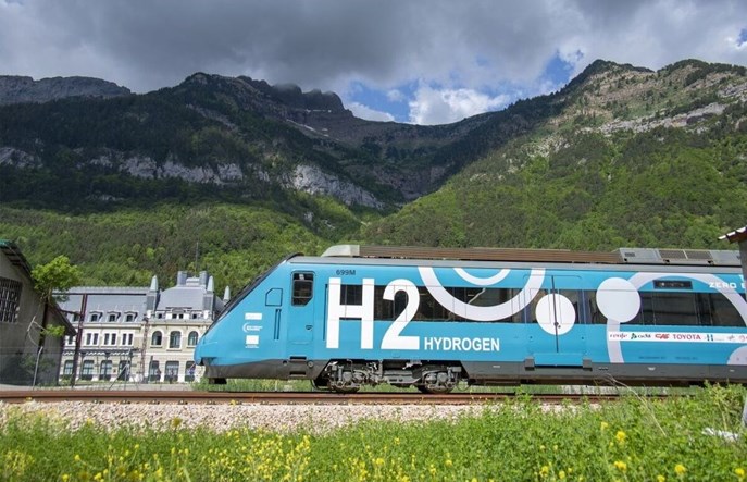 Wodorowa hybryda CAF intensywnie testowana w Hiszpanii