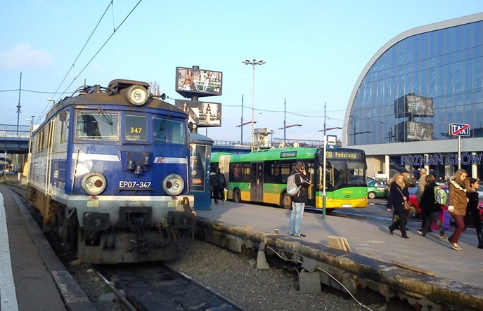Rzecznik praw pasażera kolei: Potrzeba głębszej integracji z komunikacją autobusową