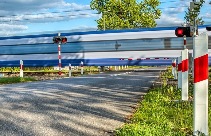 PLK zaczyna konsultacje dotyczące poprawy bezpieczeństwa na przejazdach