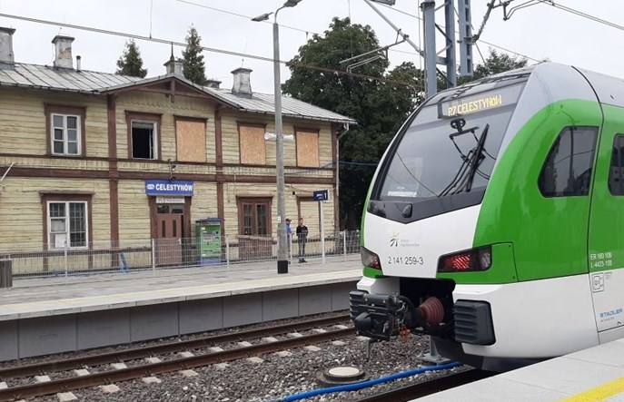 Celestynów: PLK rezygnuje z wyświetlaczy. Czy słusznie?