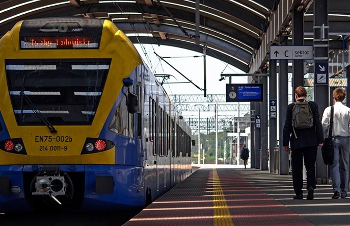 Górnośląsko-Zagłębiowska Metropolia przyjęła strategiczny dokument transportowy. Większa rola kolei