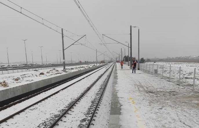 Koleją do fabryki samochodów nowy przystanek niedaleko Wrześni