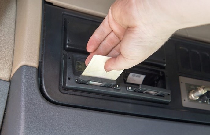 Aplikacja do zarządzania tachografem cyfrowym, czyli łatwe zarządzanie czasem pracy kierowców