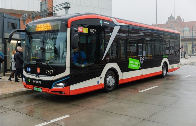 Gdańsk przekonuje: Elektryczne MAN-y radzą sobie już lepiej