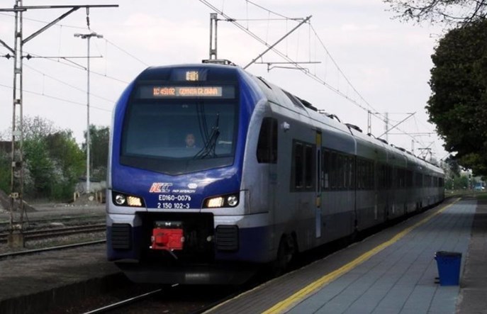 PKP IC: Uszkodzony Flirt wróci do ruchu w przyszłym roku