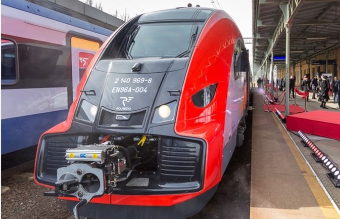 Łódzkie: Chcemy, by pociąg Bydgoszcz – Łódź ruszył w marcu