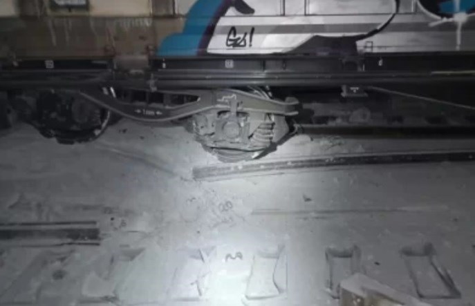 Pęknięte koło przyczyną wykolejenia w Szwajcarii. Jest alert bezpieczeństwa