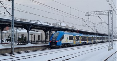 Jaka jest frekwencja na nowej linii Kolei Śląskich przez Katowice Airport?