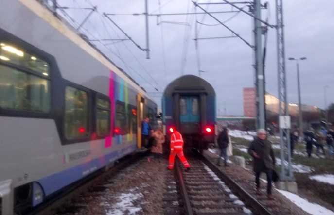 Groźne zdarzenie w Krakowie, dyżurny ruchu użył RadioStopu