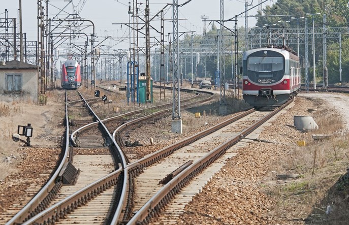 Zbyt mało pociągów z Łodzi do Skierniewic? Brakuje przepustowości  