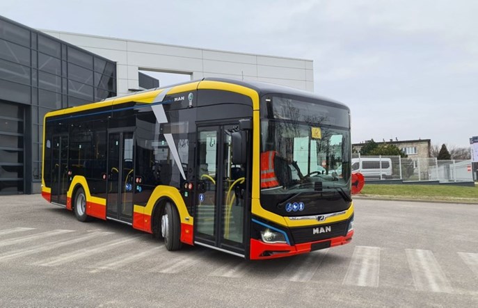 Tak wygląda pierwszy midi "elektyk" Mana dla Kraśnika