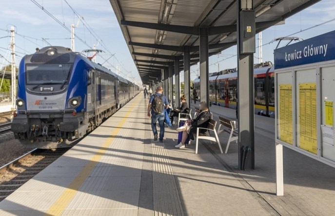 Po latach modernizacji E20 Warszawa - Poznań pasażer zyska minutę