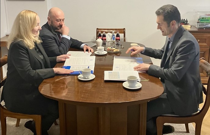 Minister Malepszak spotkał się z przedstawicielami branży kolejowej