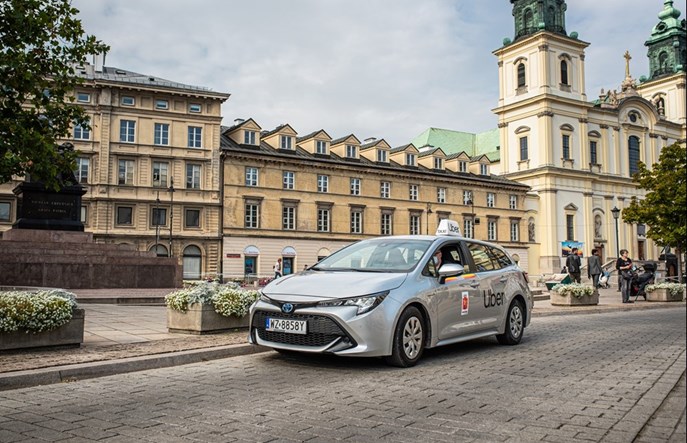 Uber wprowadza współdzielone przewozy „UberX Share”
