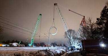 Łódzki tunel średnicowy: Ponad 400 ton nad czynną linią [ZDJĘCIA]