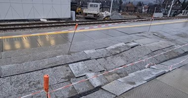 Zapadł się nowy peron na stacji w Zakopanem [film]