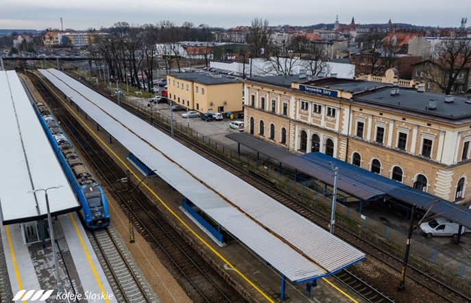 Lekko rośnie obłożenie składów Kolei Śląskich na linii przez lotnisko Pyrzowice