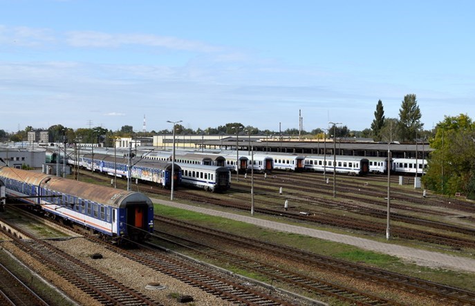 Ministerstwo Infrastruktury: 40% wagonów PKP Intercity nie jeździ