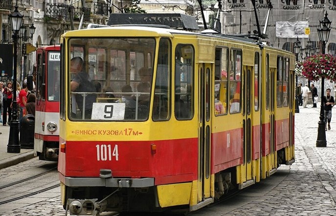Lwów wyposaży Tatry w niskopodłogowy człon