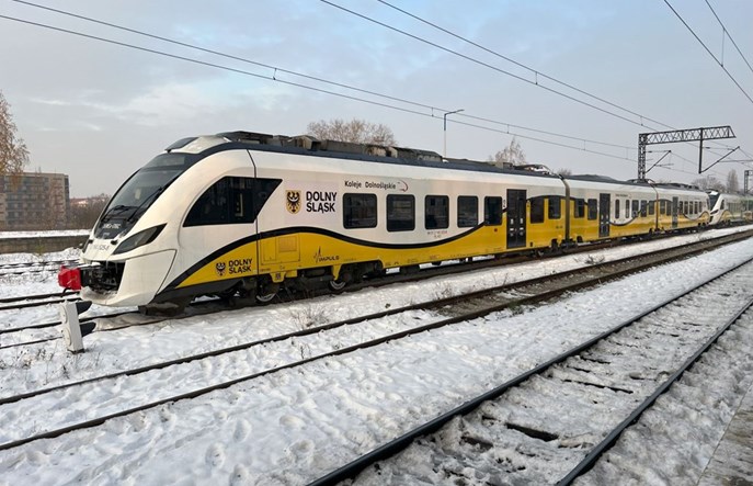 Koleje Dolnośląskie szybko do Warszawy. Co z Zakopanem?