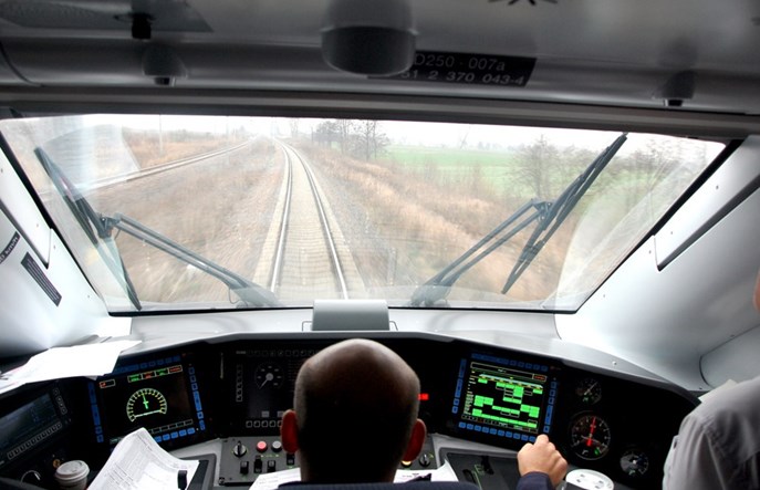 Pendolino zwalnia pod Malborkiem. Zły stan nasypu