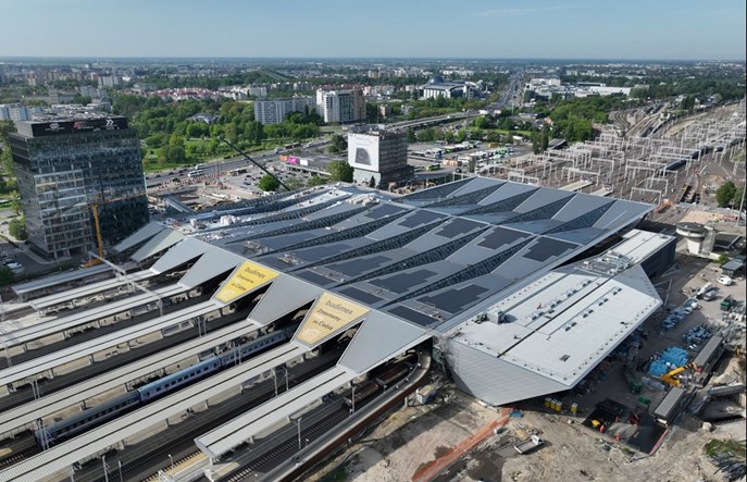 Warszawa Zachodnia ze stałą instalacją elektryczną