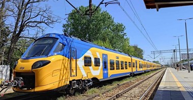 Opóźnione ICNG z Alstomu jadą z Polski do Niderlandów [zdjęcia]