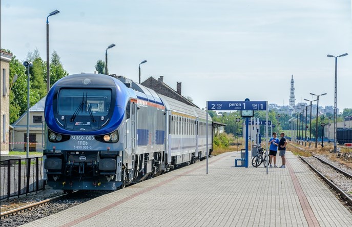 PKP Intercity: Na razie wciąż konieczny wynajem taboru spalinowego