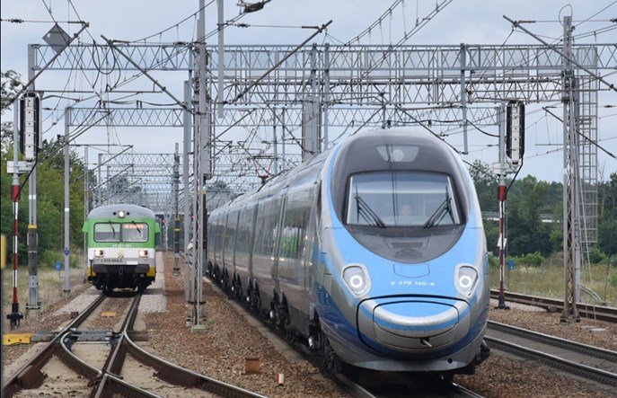 PKP Intercity. Nowe plany taborowe zaskakują