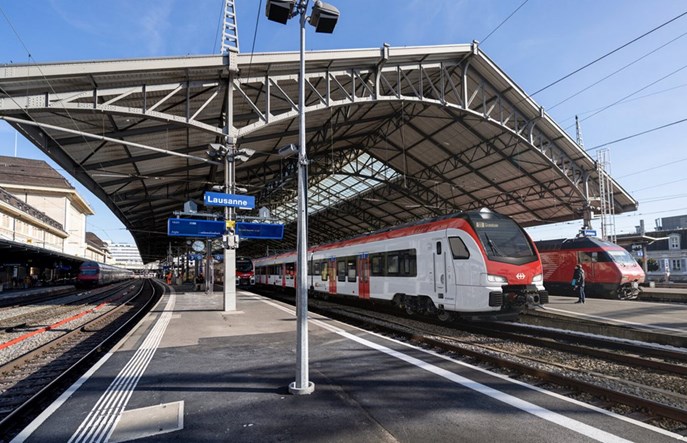 Flirty Stadlera ułatwią przejazd ze Szwajcarii do Francji