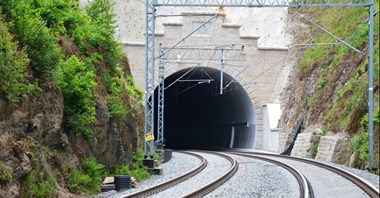 Tunel na trasie Wrocław - Jelenia Góra poszerzony