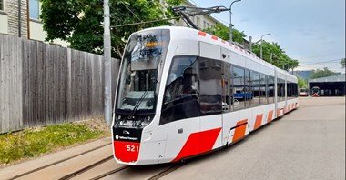 Pierwszy tramwaj Pesy dla Tallinna dotarł na miejsce
