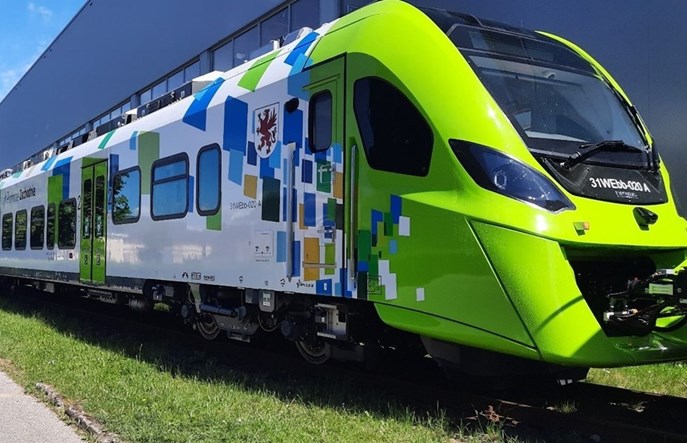 Geblewicz: Chcemy mieć własnego przewoźnika. Polregio odpowiada