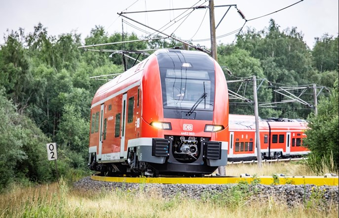 Nowy Frankonia-Turyngia Express połączył Norymbergę i Erfurt. Z wykorzystaniem Desiro od Siemensa