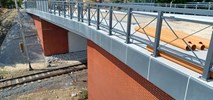 Zniszczony przez czołgi wiadukt nad torami w Piechowicach odbudowany