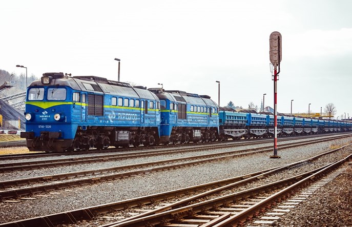 Przez problemy z płynnością PKP Cargo tnie wypłaty