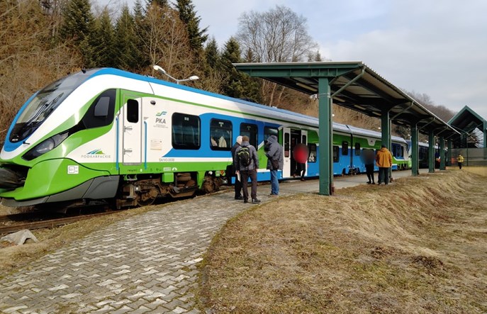 PLK chcą zelektryfikować linie 102 i 108 na Ukrainę 