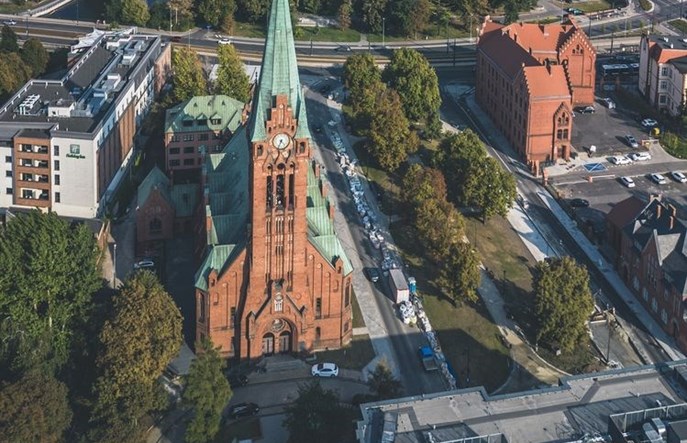 Bydgoszcz. Rybi Rynek i węzeł przesiadkowy na Pl. Kościeleckich na nowo