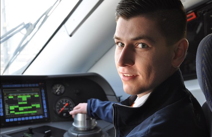 Maszynista PKP Intercity. Co trzeba zrobić, by nim zostać?