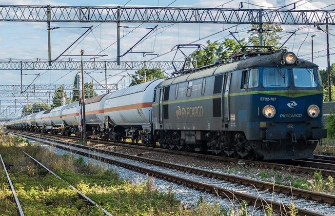 Wojewódka: Bez drastycznego cięcia kosztów PKP Cargo by nie przetrwało