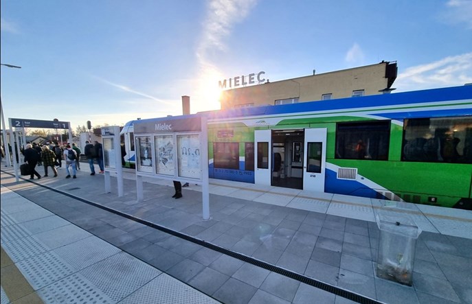 Kolej dalekobieżna wraca do Mielca. Nowa trasa „Hetmana” 